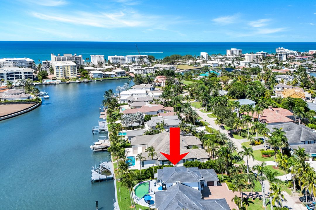 400 Springline Dr, Naples, FL 34102