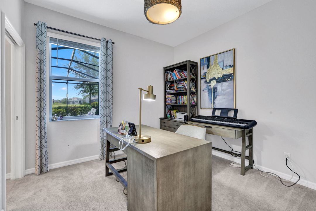 2369 Tangerine Ln, Naples, FL 34120