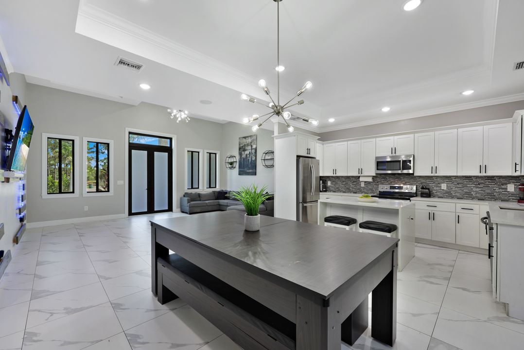 3362 56th Ave NE, Naples, FL 34120