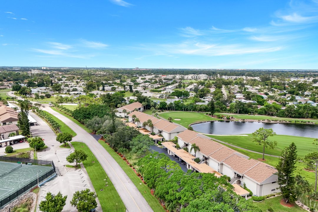 5585 Trailwinds Dr #326, Fort Myers, FL 33907