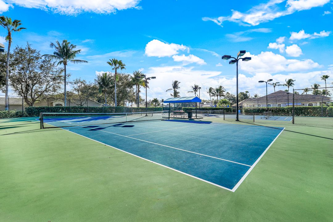 8199 Ibis Cove Cir, Naples, FL 34119