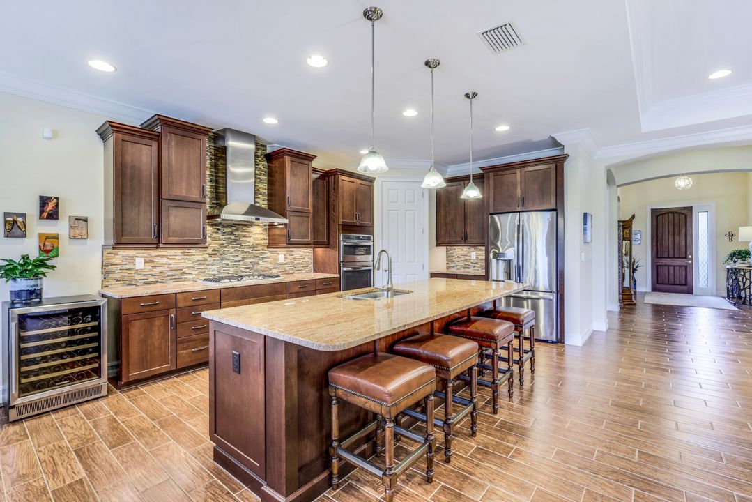 1585 Mockingbird Dr, Naples, FL 34120