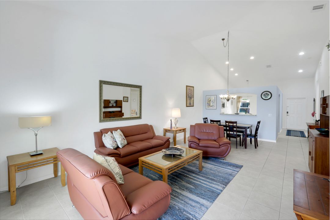 7755 Berkshire Pines Dr, Naples, FL 34104