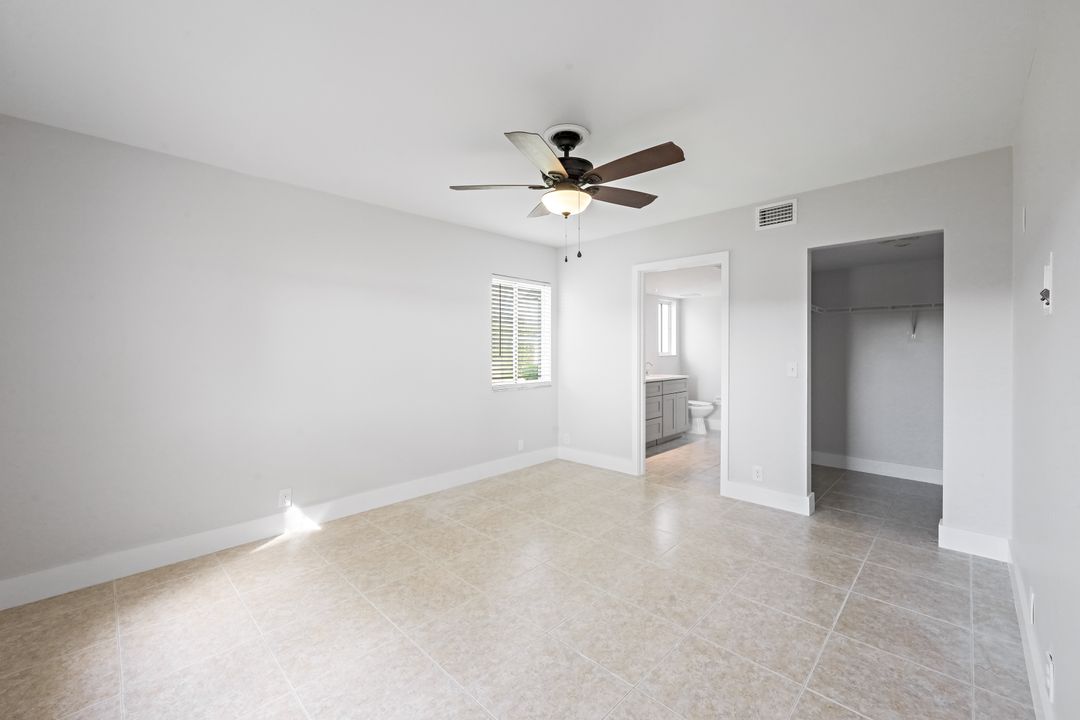 7800 Emerald Cir #b104, Naples, FL 34109