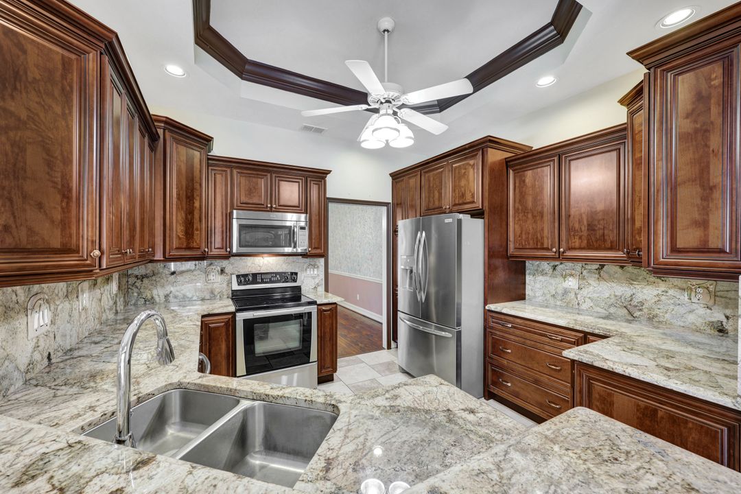 440 Henley Dr, Naples, FL 34104