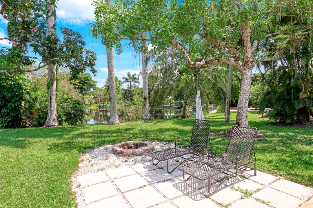 1245 8th Terrace N, Naples, FL 34102