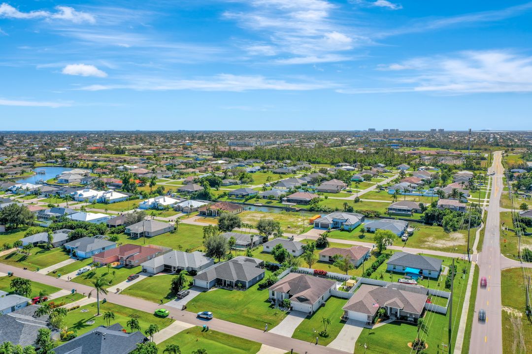 1918 SW 30th St, Cape Coral, FL 33914