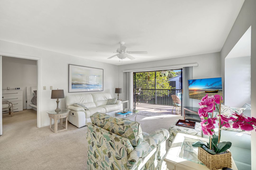 910 Vanderbilt Beach Rd #325, Naples, FL 34108