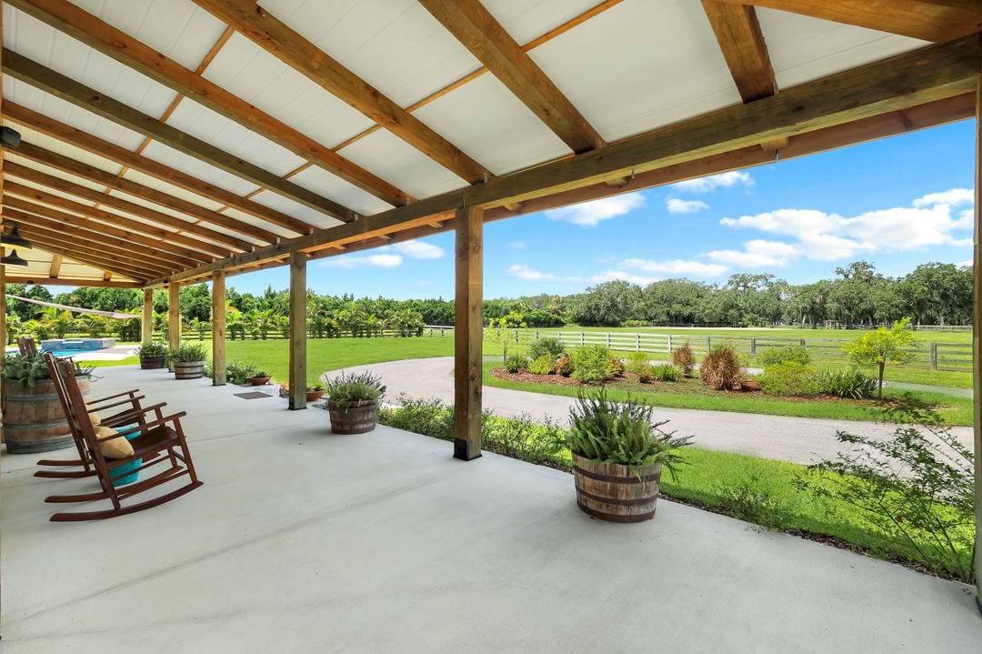 19080 Parkinson Rd, Alva, FL 33920