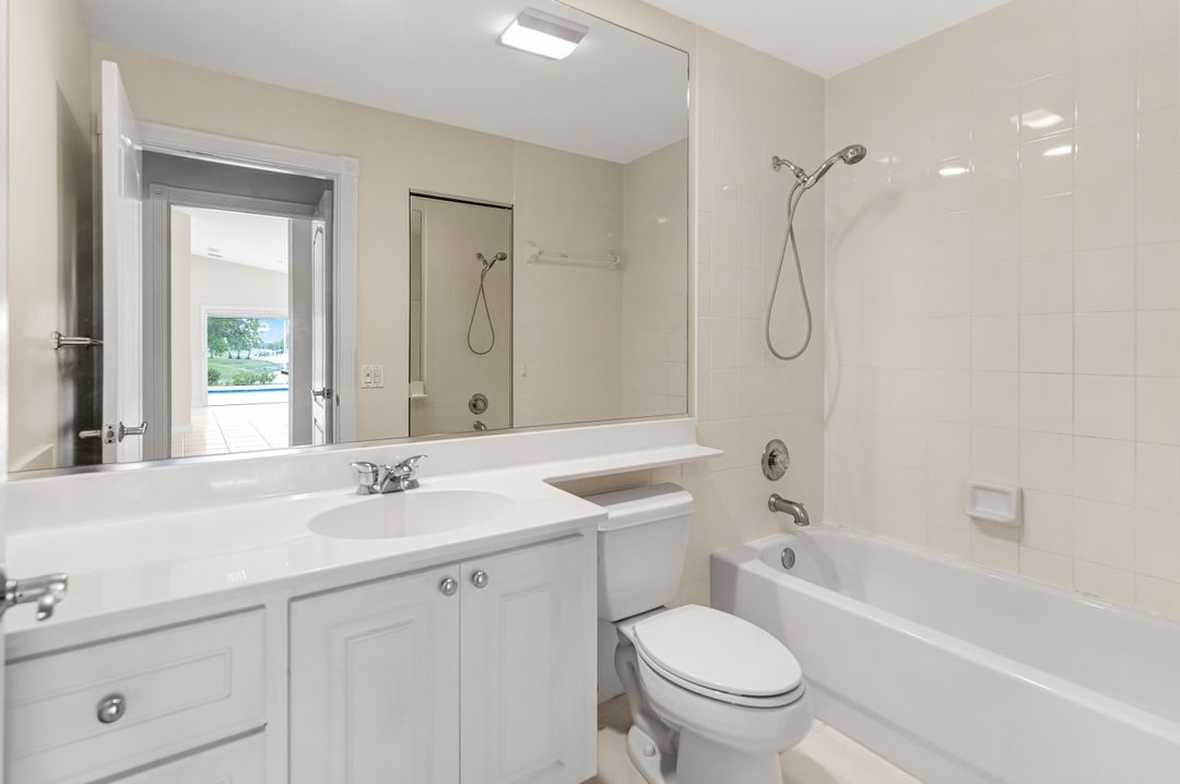 3360 Cayman Ln, Naples, FL 34119