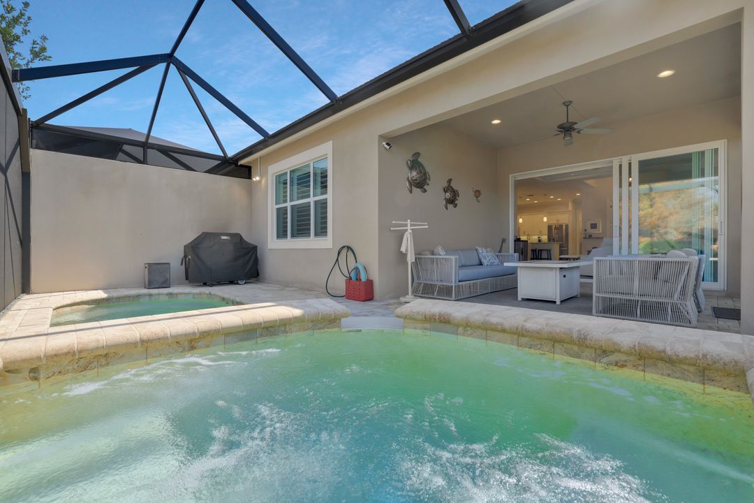 5665 Highbourne Dr, Naples, FL 34113