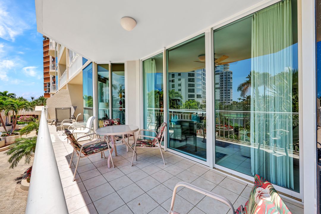 4255 Gulf Shore Blvd N  #103, Naples, FL 34103