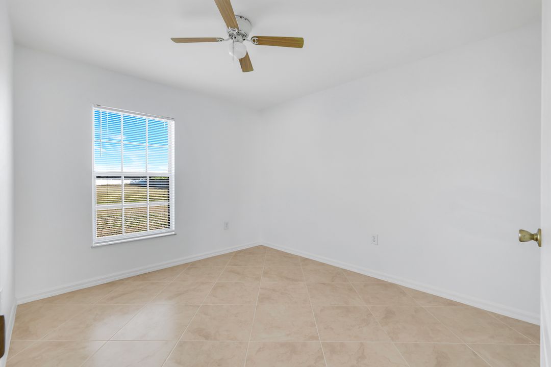 1706 NE 2nd Pl, Cape Coral, FL 33909