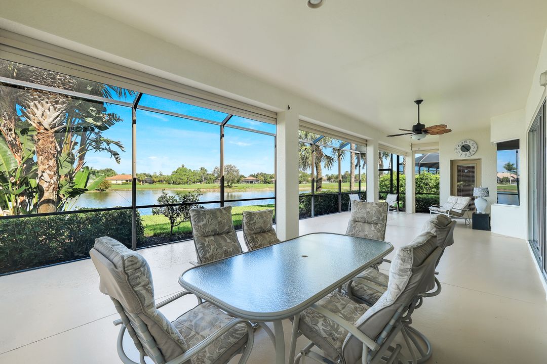8737 Mustang Island Cir, Naples, FL 34113