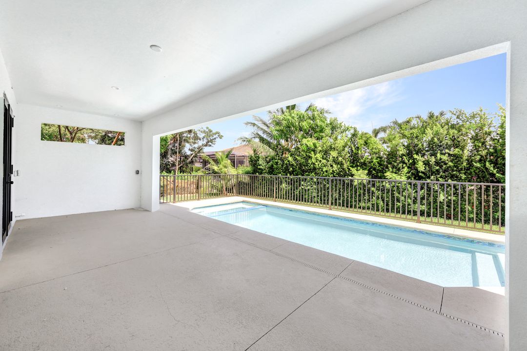 211 Clyburn St, Marco Island, FL 34145