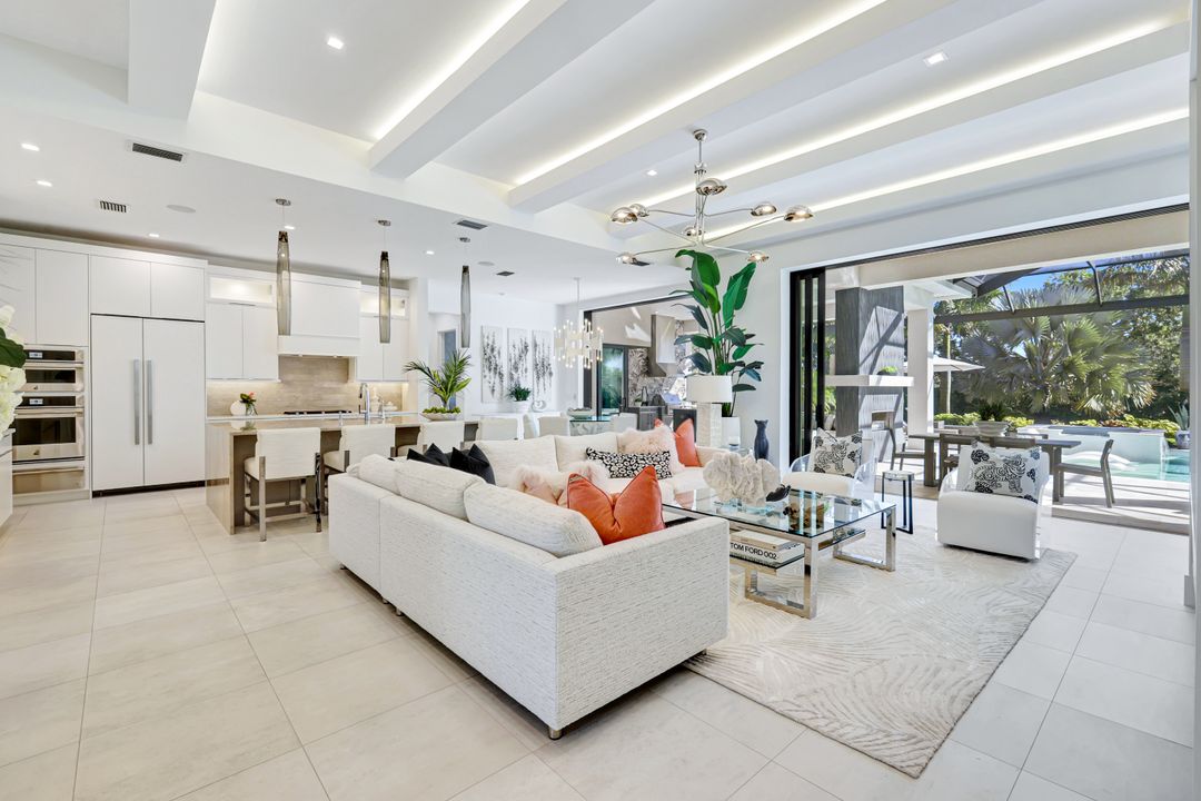 3124 Livorno Lane, Naples, FL 34110