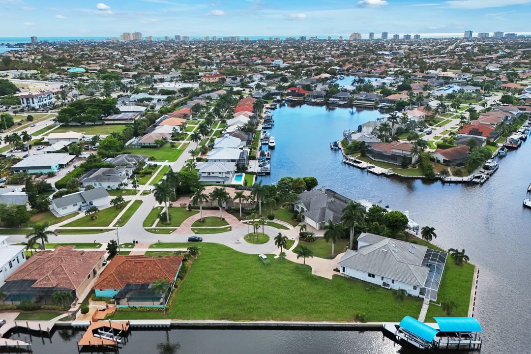 60 Covewood Ct, Marco Island, FL 34145