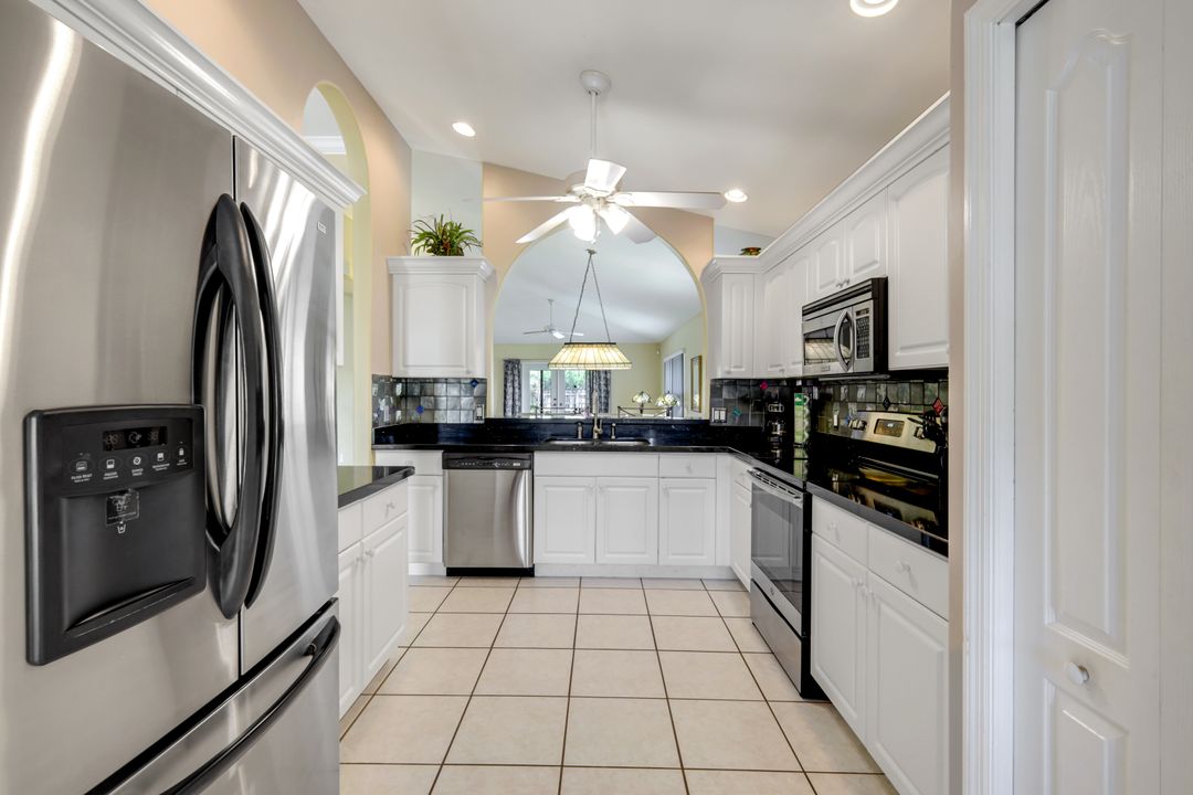 765 101st Ave N, Naples, FL 34108