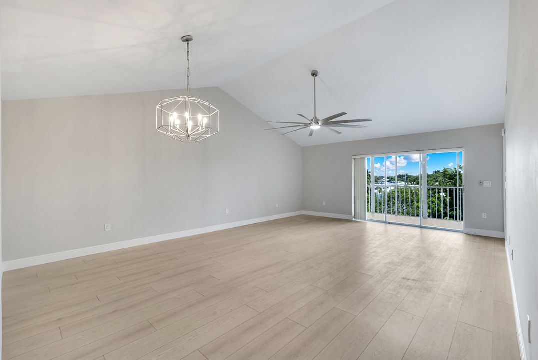 3051 Sandpiper Bay Cir #304, Naples, FL 34112