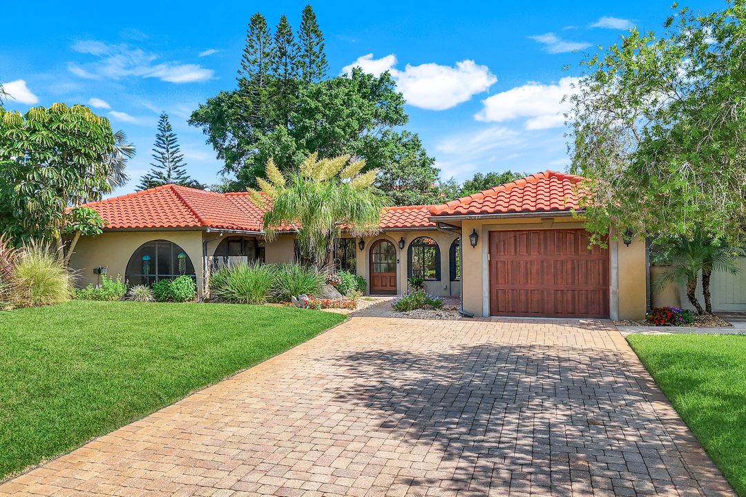 12305 Avida Ln, Bonita Springs, FL 34135