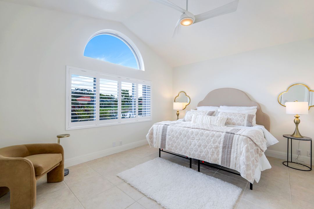 11819 Warbler Ct, Naples, FL 34119