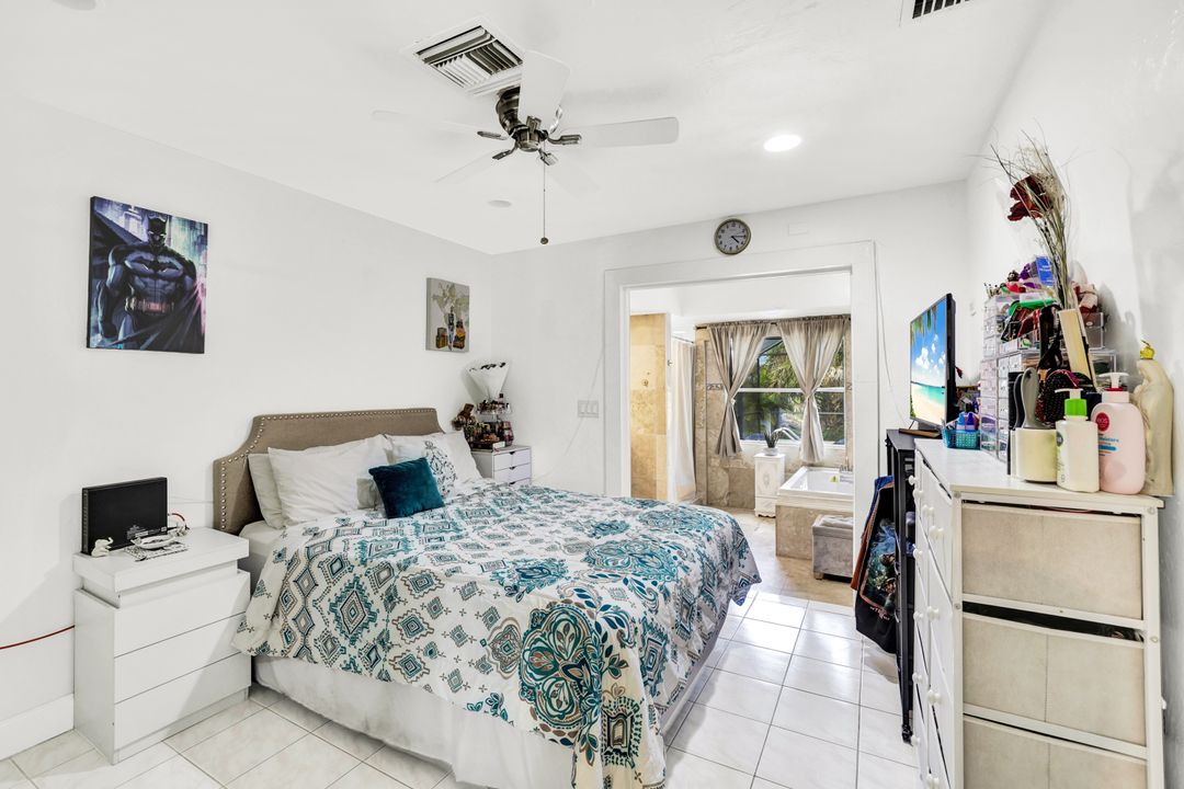 2540 47th Terrace SW, Naples, FL 34116