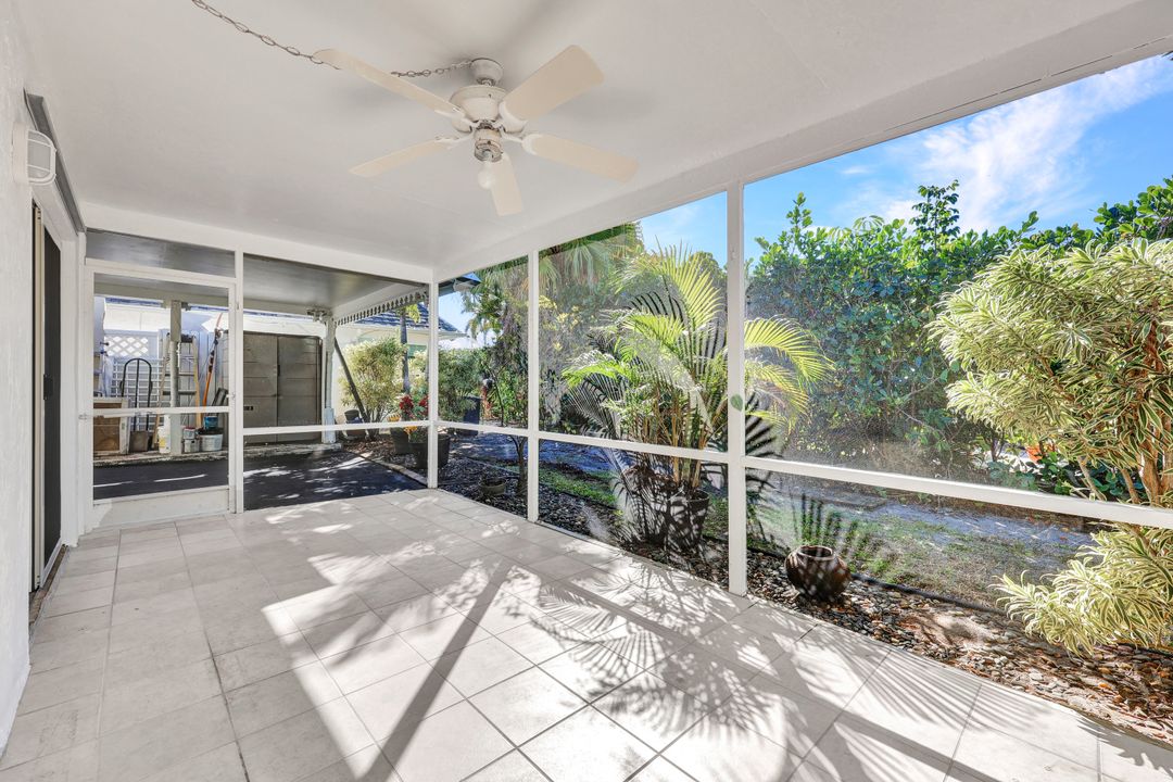 20 Kings Rd, Naples, FL 34112