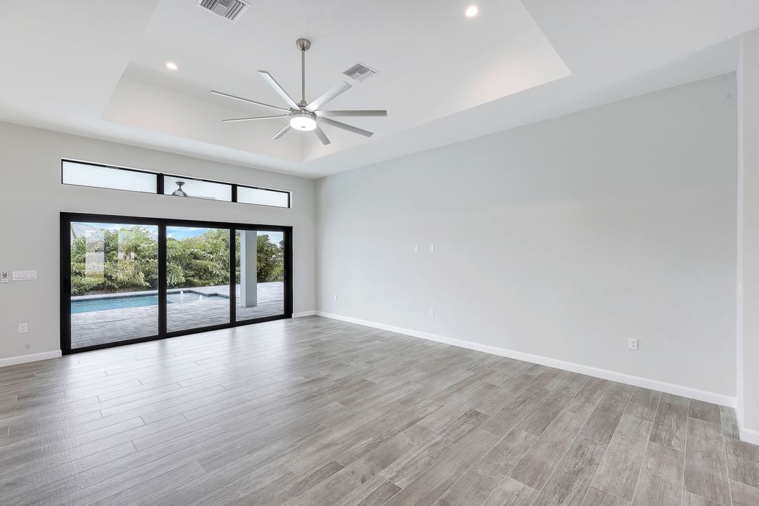 230 NE 18th St, Cape Coral, FL 33909