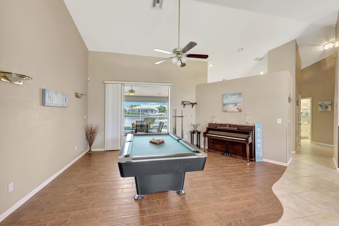 2137 SE 19th Ave, Cape Coral, FL 33990