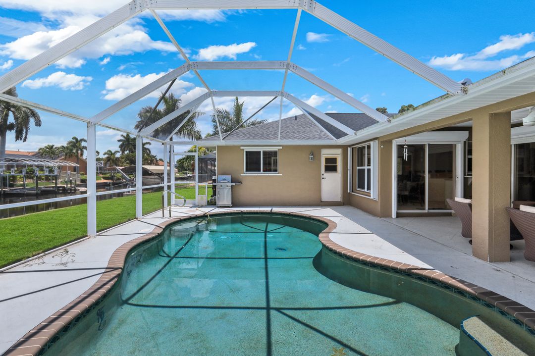 2526 SE 19th Pl, Cape Coral, FL 33904