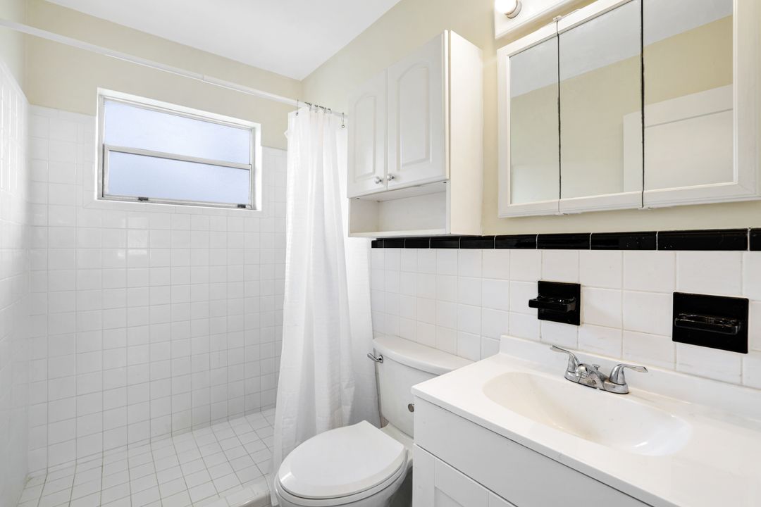527 Goodland Dr, Marco Island, FL 34145