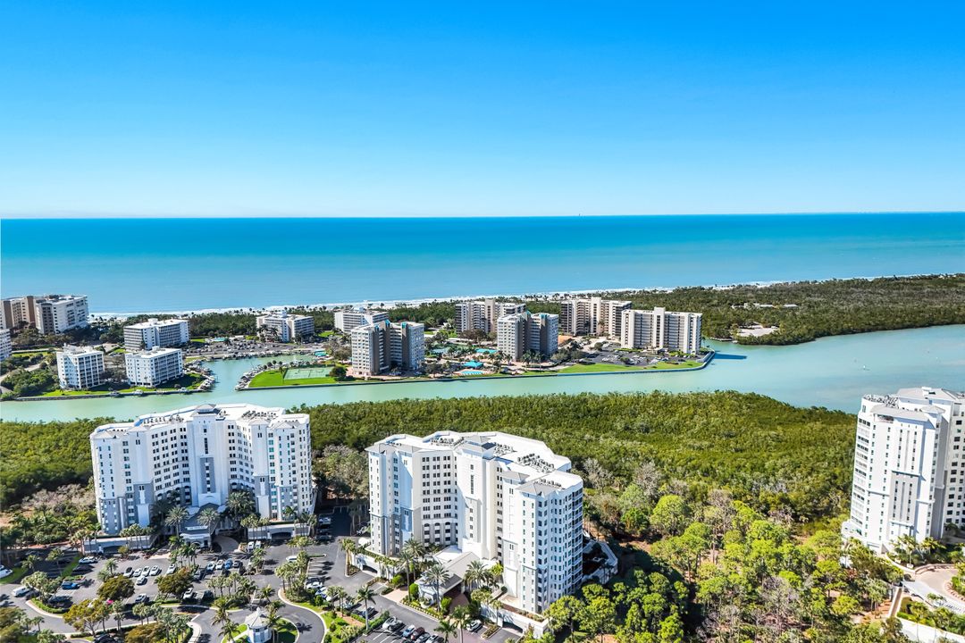325 Dunes Blvd #604, Naples, FL 34110