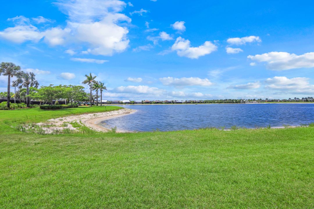 14704 Kelson Cir, Naples, FL 34114