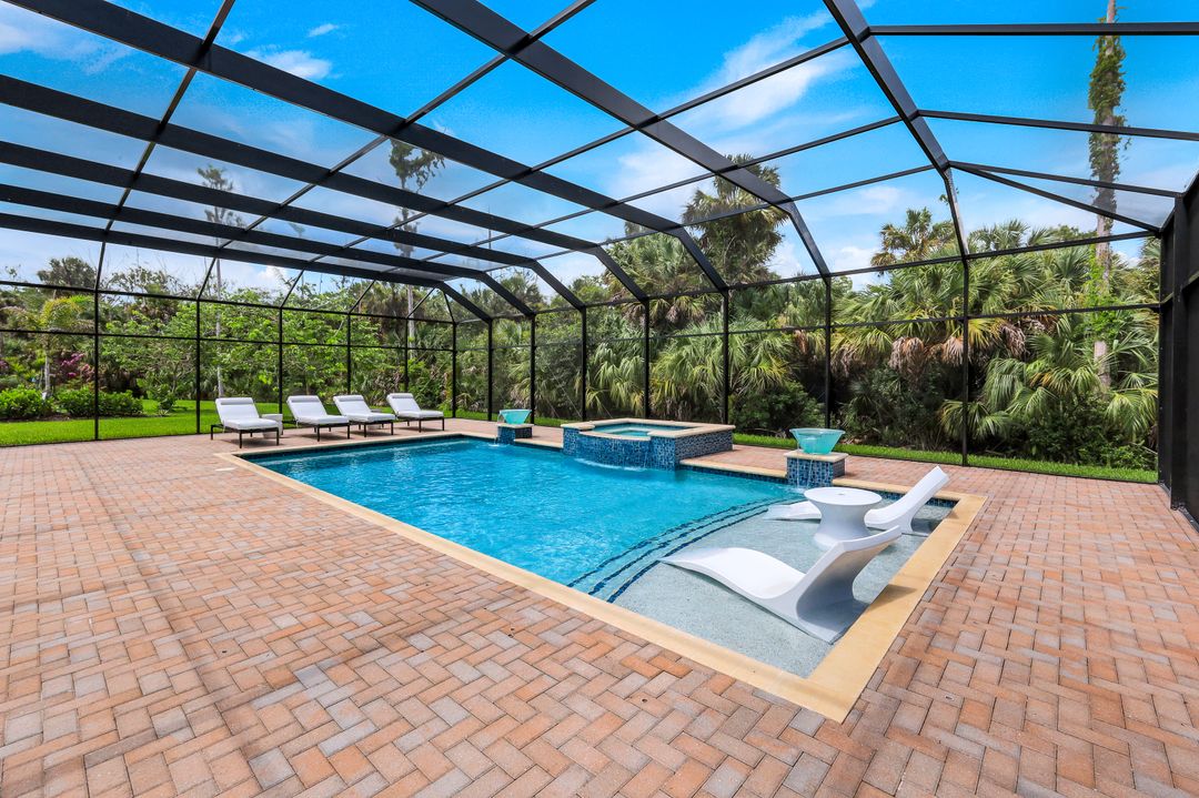 12063 Azalea Wy, Naples, FL 34120
