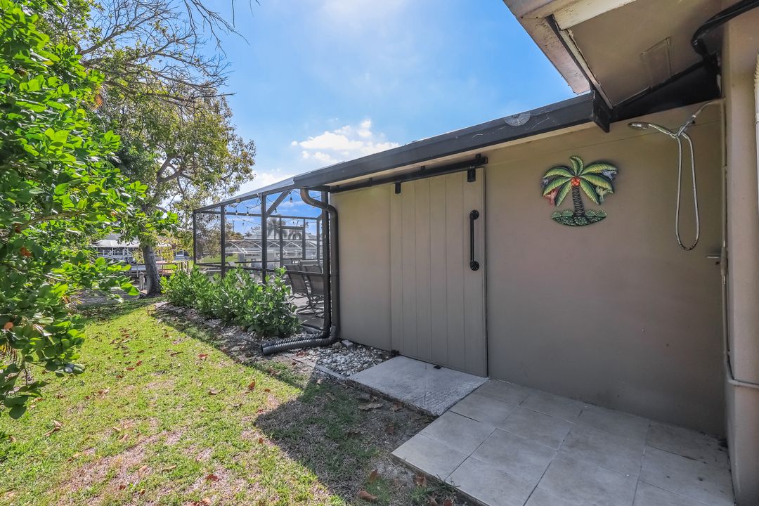 4305 SE 1st Ave, Cape Coral, FL 33904