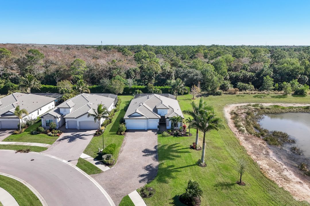 2302 Grenadines Way, Naples, FL