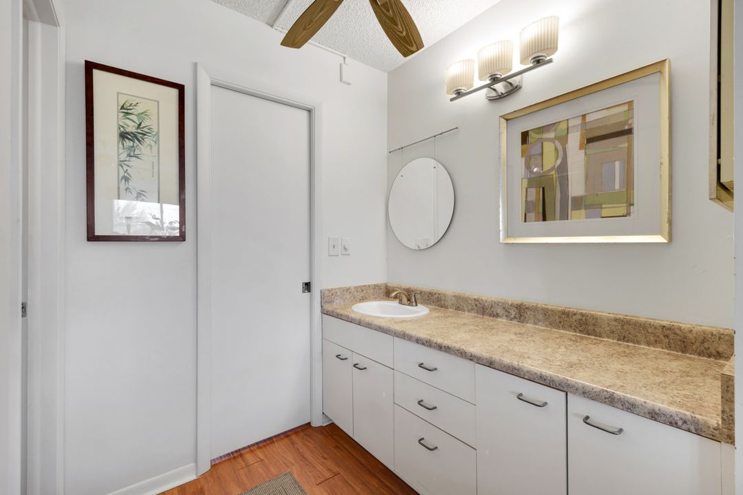 1084 Forest Lake Dr #304, Naples, FL 34105