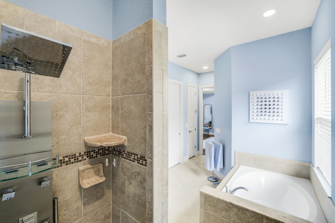 9383 Copper Rock Ct, Naples, FL 34120