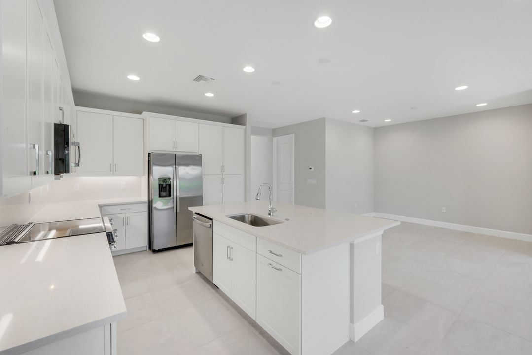 3368 Meloy Dr, Fort Myers, FL 33905