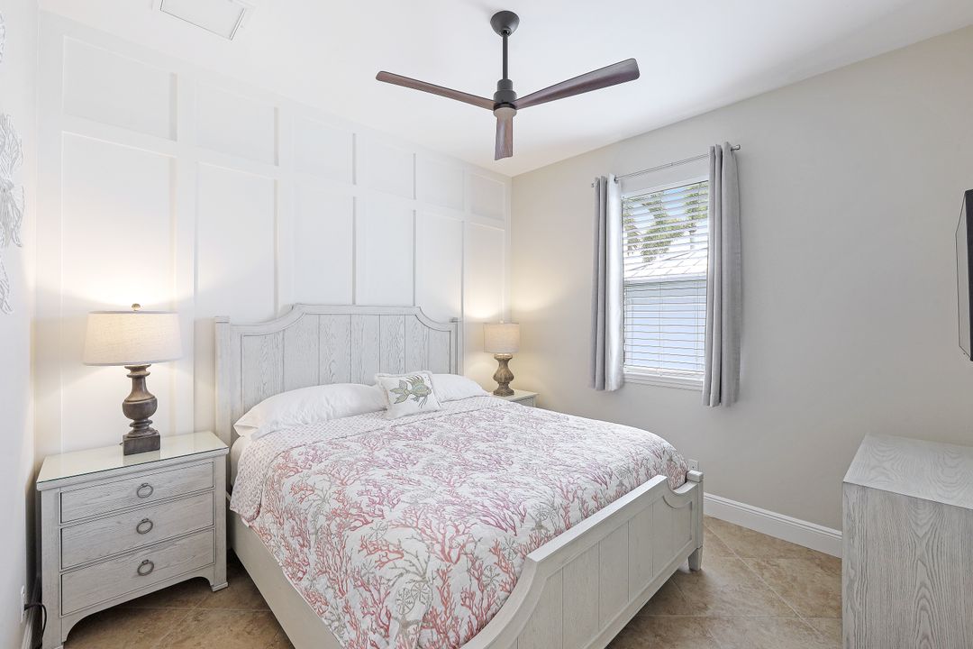 650 Amber Dr, Marco Island, FL 34145