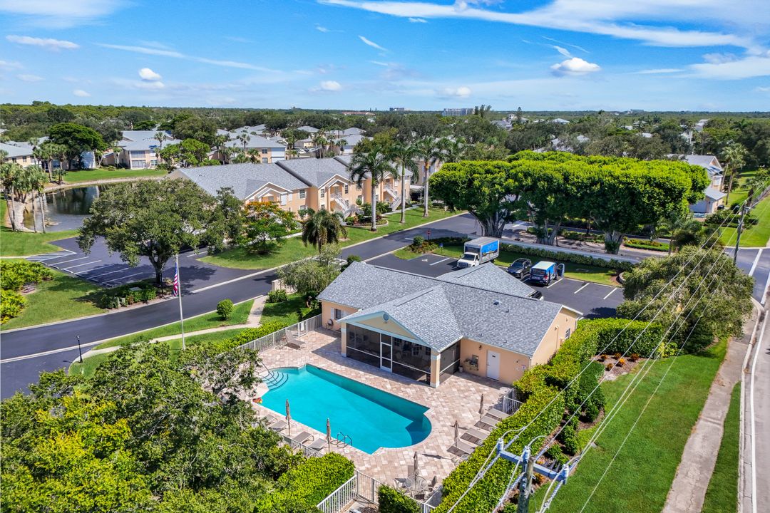 752 Wiggins Lake Dr #201, Naples, FL 34110