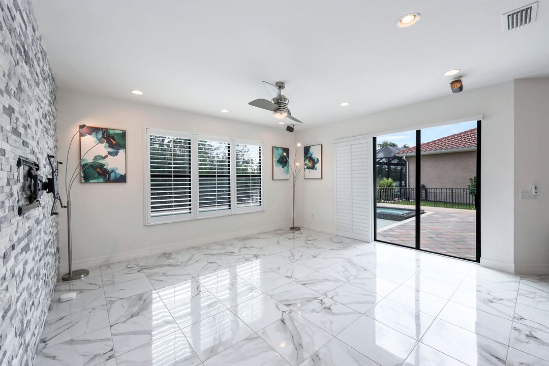 10059 Chesapeake Bay Dr, Fort Myers, FL 33913