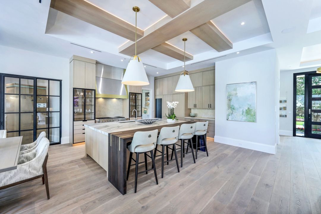 403 Neapolitan Way, Naples, FL 34103