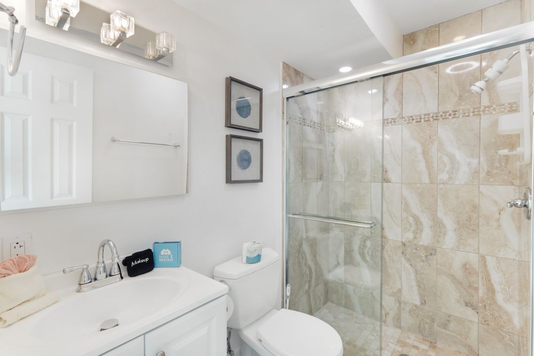 636 98th Ave N, Naples, FL 34108