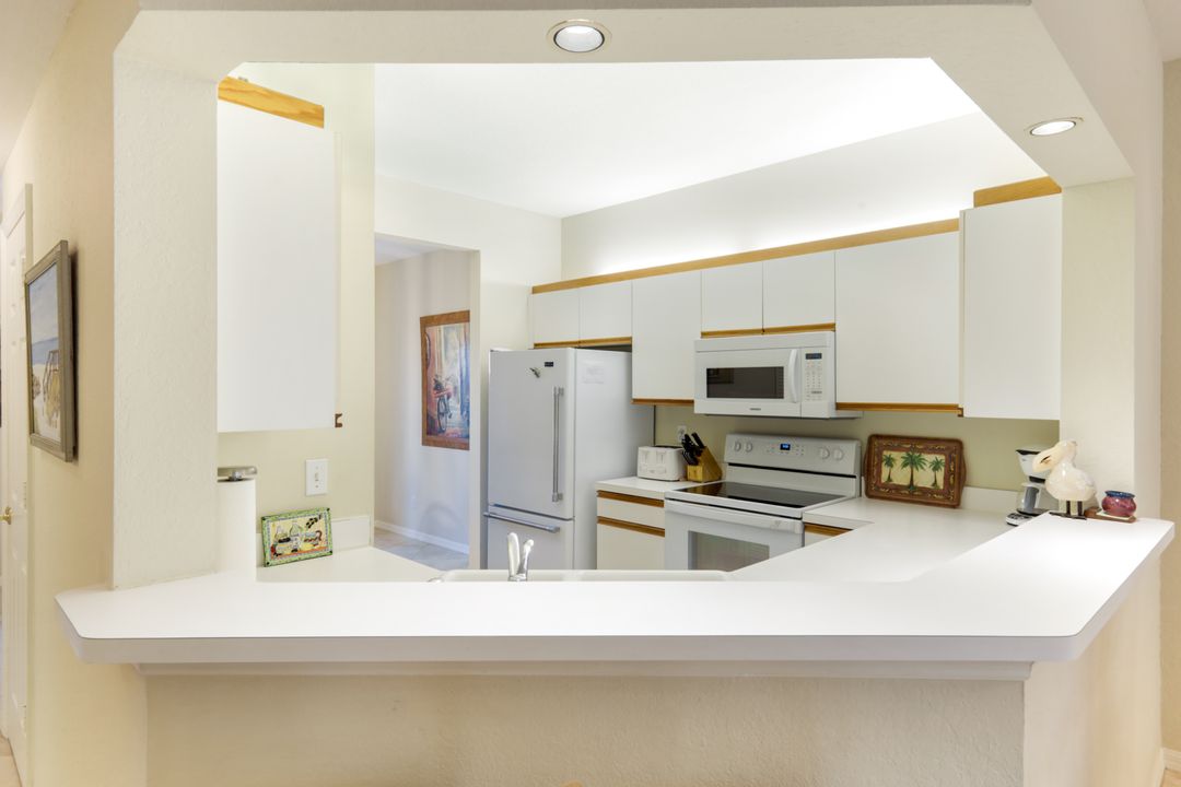 823 Tanbark Dr #103, Naples, FL 34108