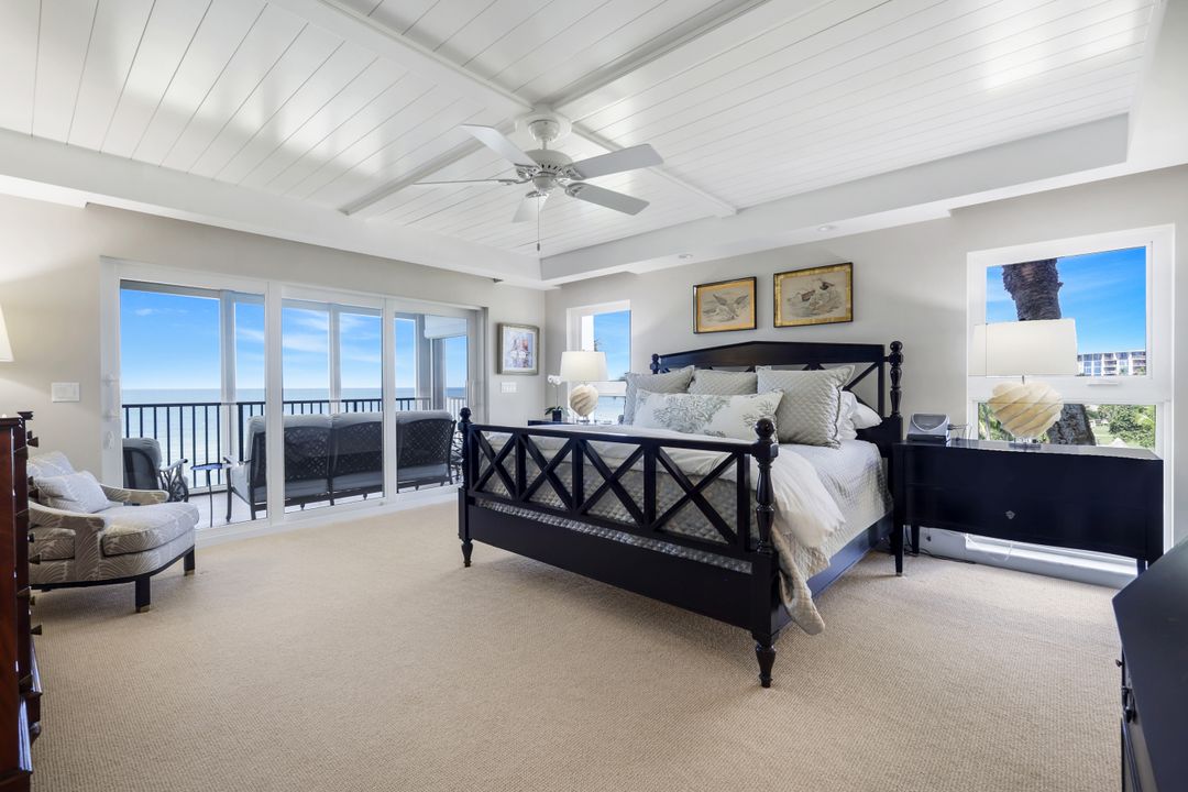 1285 Gulf Shore Blvd N #3B, Naples, FL 34102