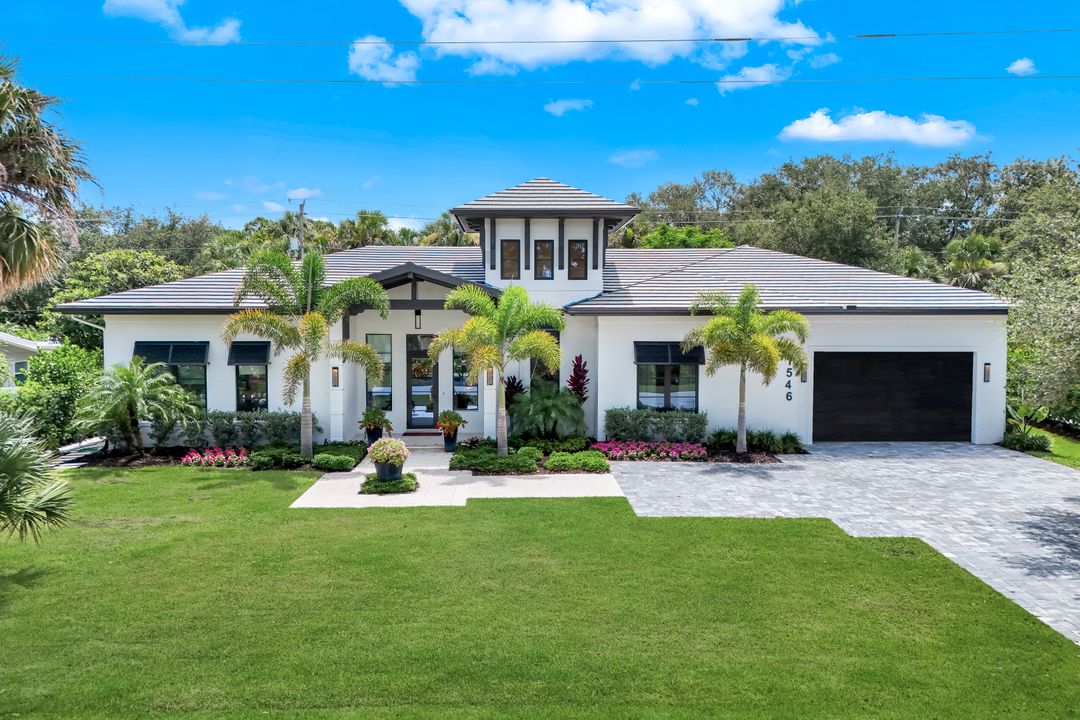 1546 Mandarin Rd, Naples, FL 34102