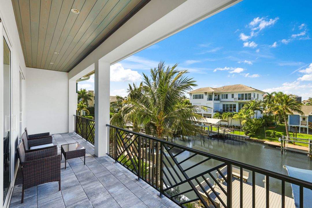 103 Bayview Ave, Naples, FL 34108