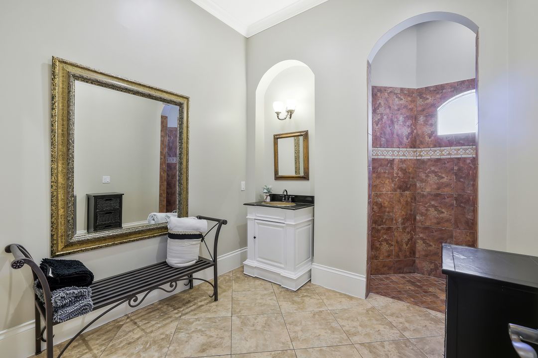 541 Taylor Ct, Marco Island, FL 34145
