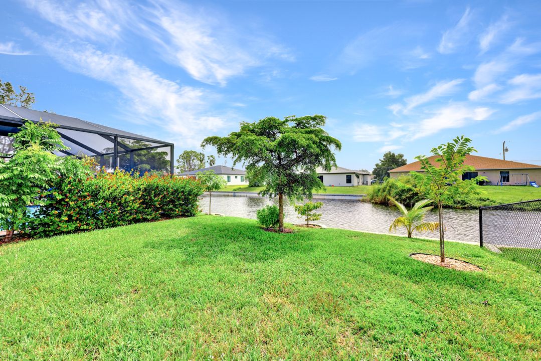 606 SE 4th St, Cape Coral, FL 33990